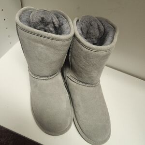 Bearpaw boots